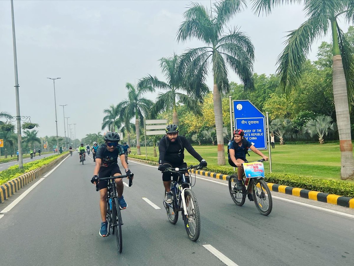 janman_org's tweet photo. Cycle awareness rally against drug abuse organised in collaboration with @narcoticsbureau , @helps2humanity &amp; ILLL. #delhicycle #SayNoToDrugs #goi @thebetterindia @DelhiPolice @dtptraffic @Raahgiri_Fdn https://t.co/jHrWHb0ehl