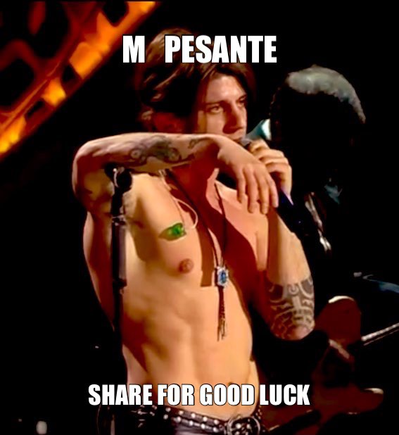 mirroballtv's tweet image. che tutti i santi mi assistano per questo esame fatemi copiare vi prego