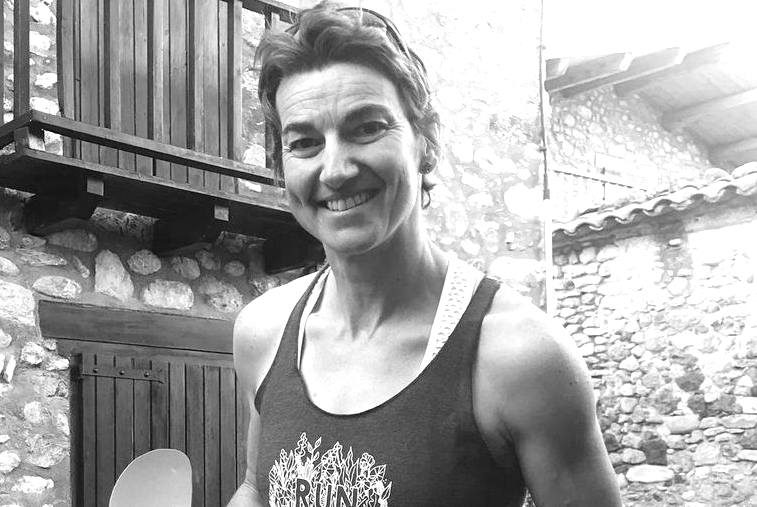 Un record per Emma Roca, morta de càncer ahir va fer dos anys.

Havia escrit en el seu blog: “Veig la malaltia com un camí pel creixement espiritual i personal. Començo el dia agraïda, feliç, amb ganes de donar amor i rebre'l”.