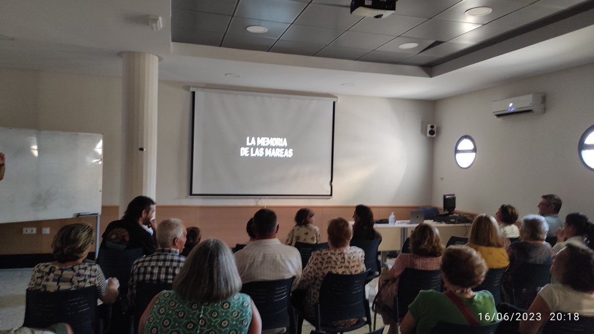galpa_cadiz's tweet photo. Este viernes se realizó el pase del video realizado en el proyecto de la  LAS MUJERES EN LA CULTURA MARÍTIMA en la sede del GALP Comarca Noroeste Cádiz https://t.co/Q94JZcGySX LA MEMORIA DE LAS MAREAS, aquí lo pueden ver. #proyectosFEMP  #FAMENET #REGP #pesca https://t.co/dpMVBf32vh