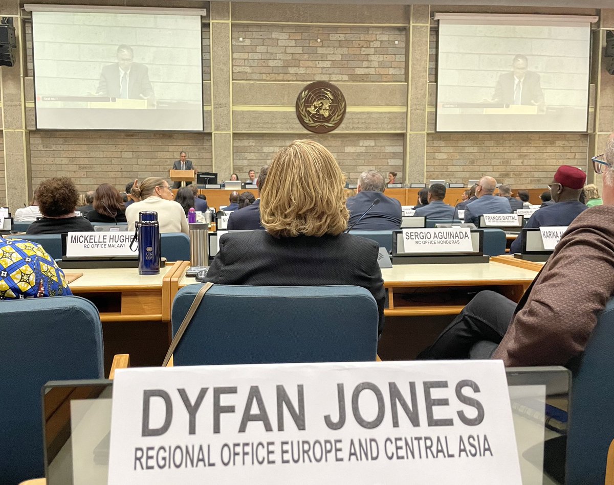 Dyfan Jones tweet media