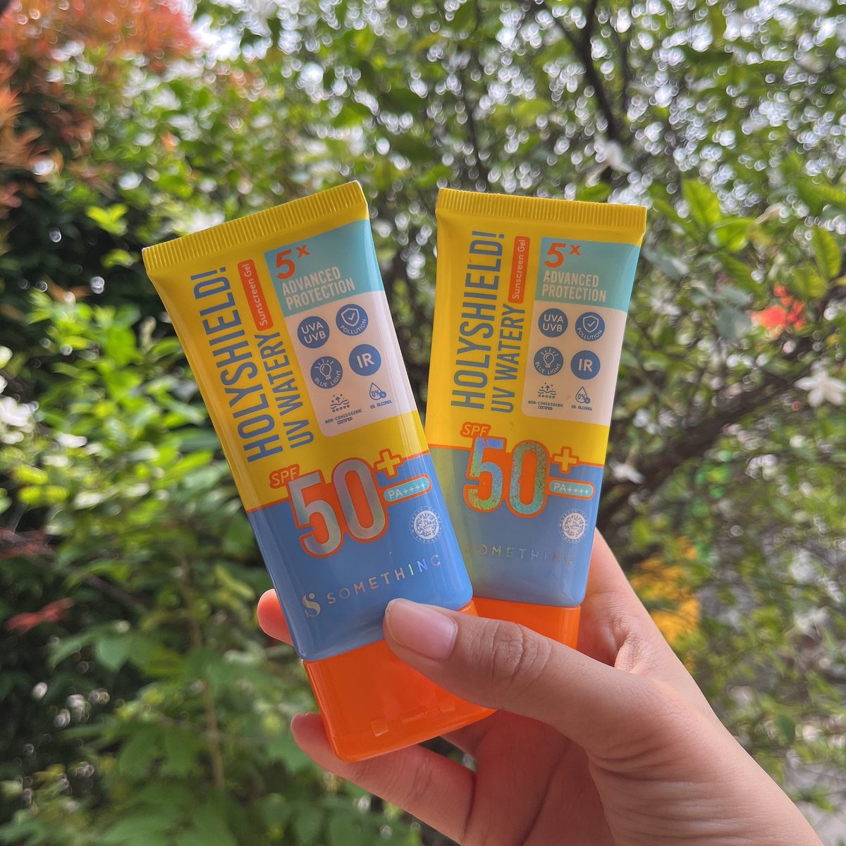 Somethinc4u's tweet photo. YOUR ABSOLUTE SUMMER BESTIEโผ๏ธโ๏ธ
Sunscreen Gel dengan teknologi Encapsulated UV Filter & Molekul Salju siap ngelindungin kamu dari #SunTerror
โ
Non-comedogenic
โ
0% Alcohol & Dermatologically Tested
โ
Gak White Cast
โ
Ringan & gak lengket dengan sensasi cooling di kulit!โ๏ธ https://t.co/F59yij2OYy