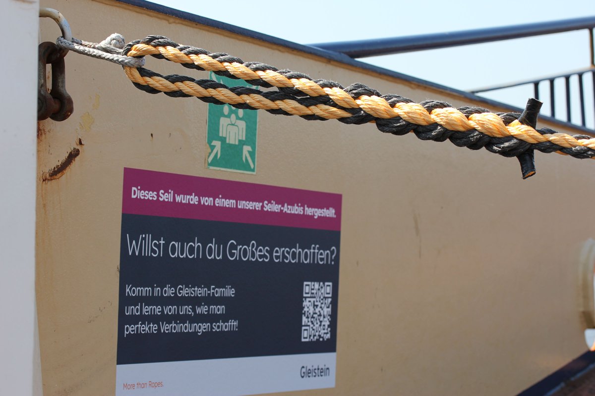 GleisteinRopes's tweet photo. Gleistein ... weil wir Perspektiven schaffen! 

Große Projekte erfordern große Talente. Unsere Azubis haben jetzt die Autofähren in Bremen Nord mit handgespleißten Seilen ausgestattet.

Werde auch du Teil der Gleistein-Familie und lerne, wie man perfekte Verbindungen schafft. https://t.co/D23JZ1kV4G