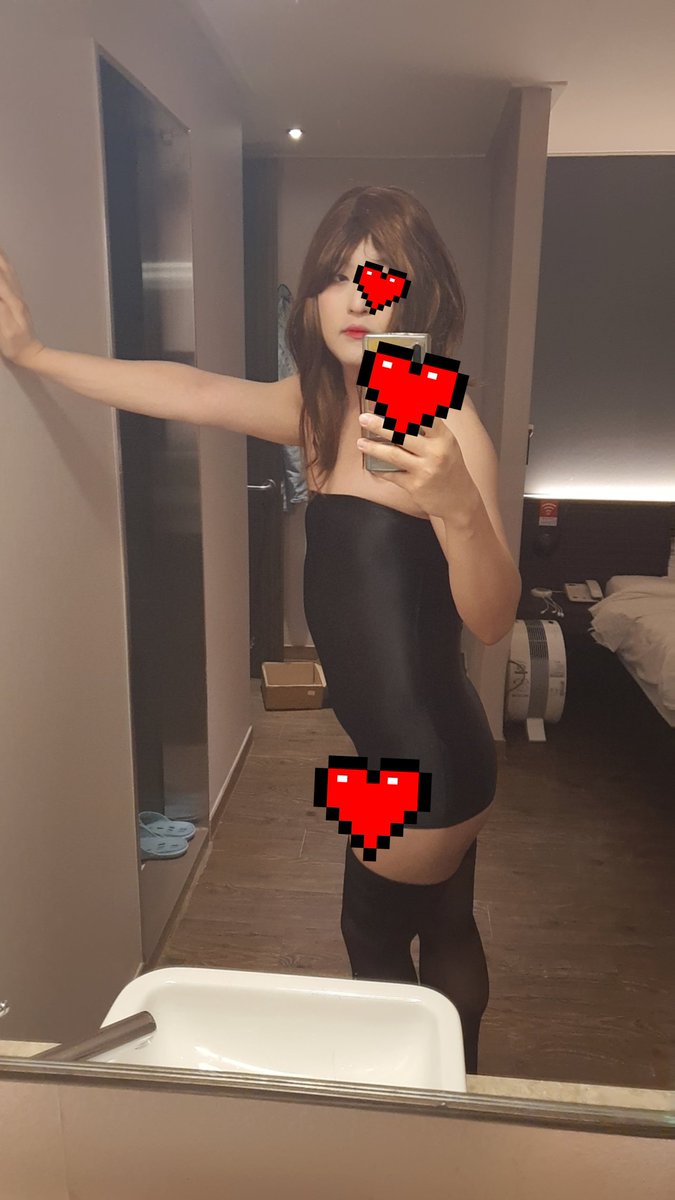 정말정말 오랜만의 업 😀
큰맘 먹고 산 인조 가슴은 너무 덥네요...어떻게들 하시는 건지 ㅠㅠ