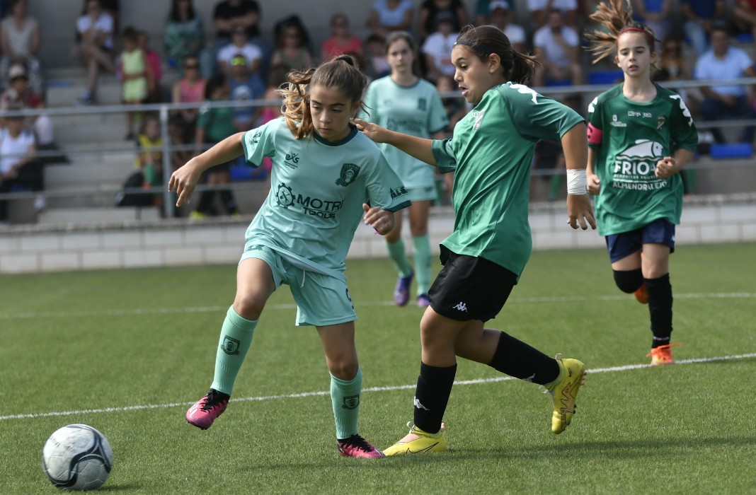 ℹ️ El equipo alevín estuvo participando este fin de semana en la🏆COPA ALEVÍN FEMENINA @FedExFutbol en 📍 Barcarrota. 

Enhorabuena a todas por el esfuerzo. 

📷 Vía @FedExFutbol

#somosextremadura #Almendralejo #Extremadura