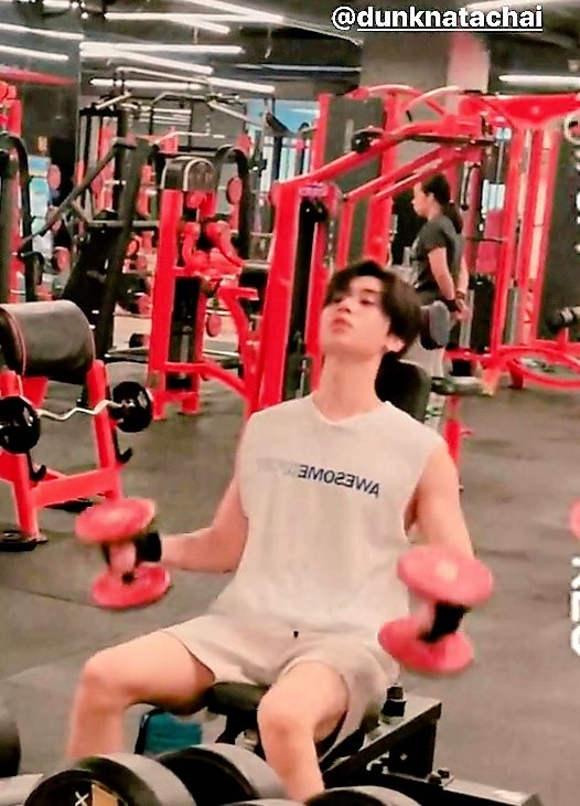 tpwkx_'s tweet image. #Armwc IG

#Newwiee #dunknatachai 🏋🏻‍♂️🏋🏻