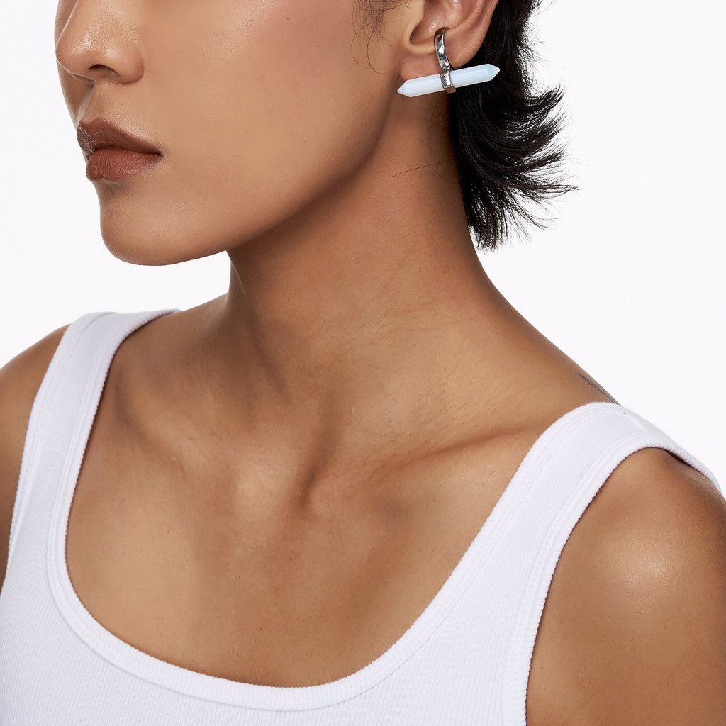 EvoLuminix's tweet photo. EvoLuminix
π€
Low-key yet personal.
#evoluminix #accessories #jewelry #earring #unnisexfashion #unnisexstyle #design #luxury https://t.co/IlNNNdRkHE