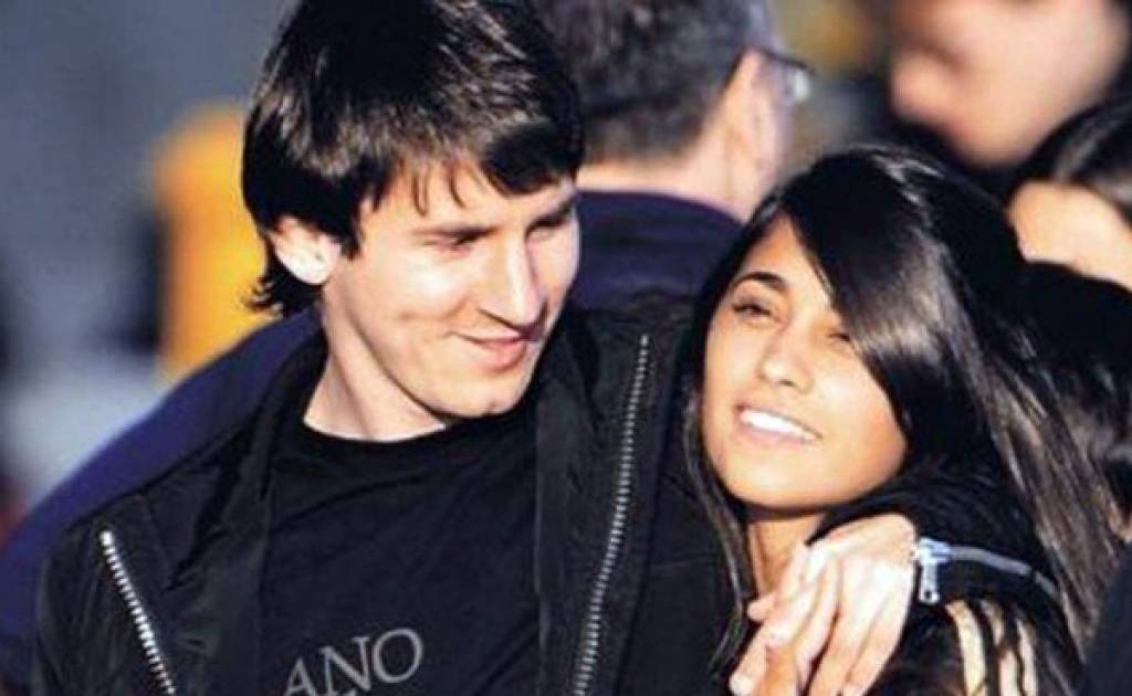 kub72256207's tweet photo. Messi , son plus beau trophée ! https://t.co/SUiziqkH1H