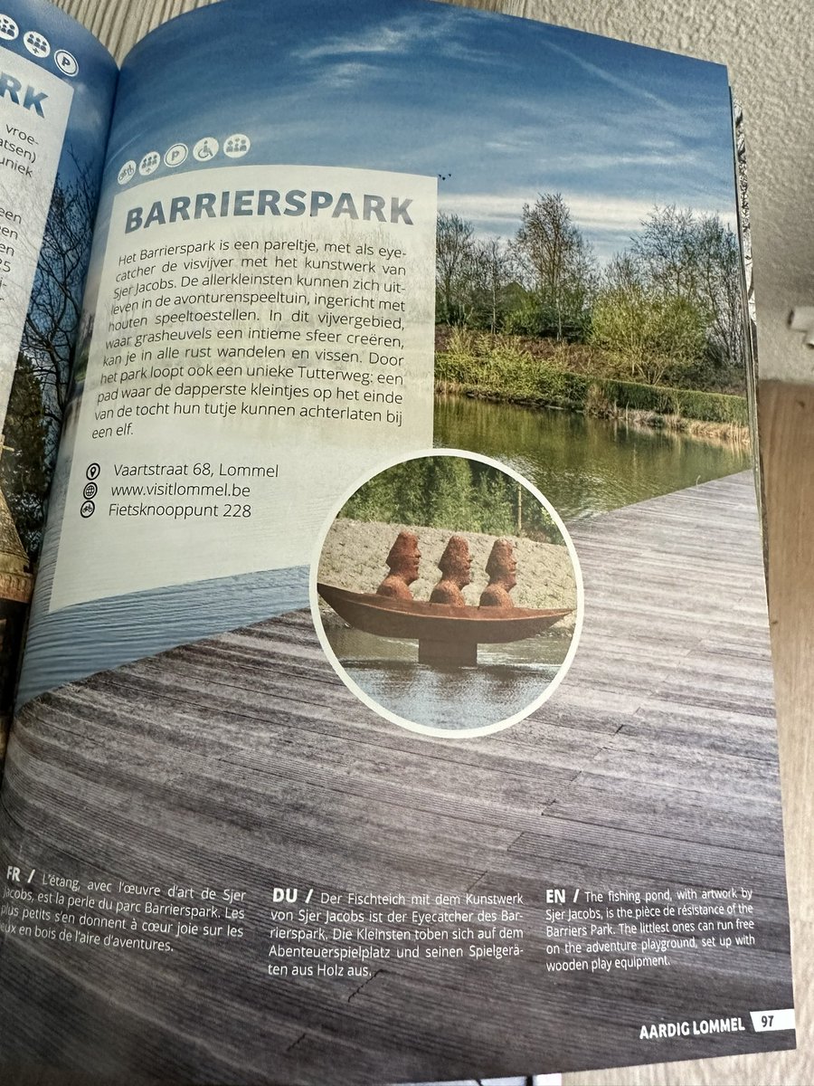 It was pre-written in the “guide book”! #Threeinaboat <a href="/BeeldigLommel/">beeldiglommel</a> <a href="/ToerismeLommel/">Toerisme Lommel</a> <a href="/andytrain/">Andy Train MStJ (He / Him) 🇬🇧 🇮🇪🏳️‍🌈 🇺🇦</a> <a href="/HullMaritime/">Hull Maritime</a> 💕🐟⚓️😎