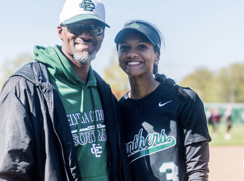 _savannahdixon's tweet photo. happy father’s day to the best dad ever. thank you for everything you do and coaching me to become the person and athlete i am today. i love you so much @WarhawksDixon ❤️❤️❤️ https://t.co/tXvr2nyYCD