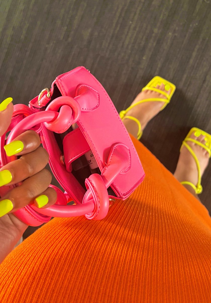 theplatinummami's tweet image. 😅 #JuneteenthWeekend #dump