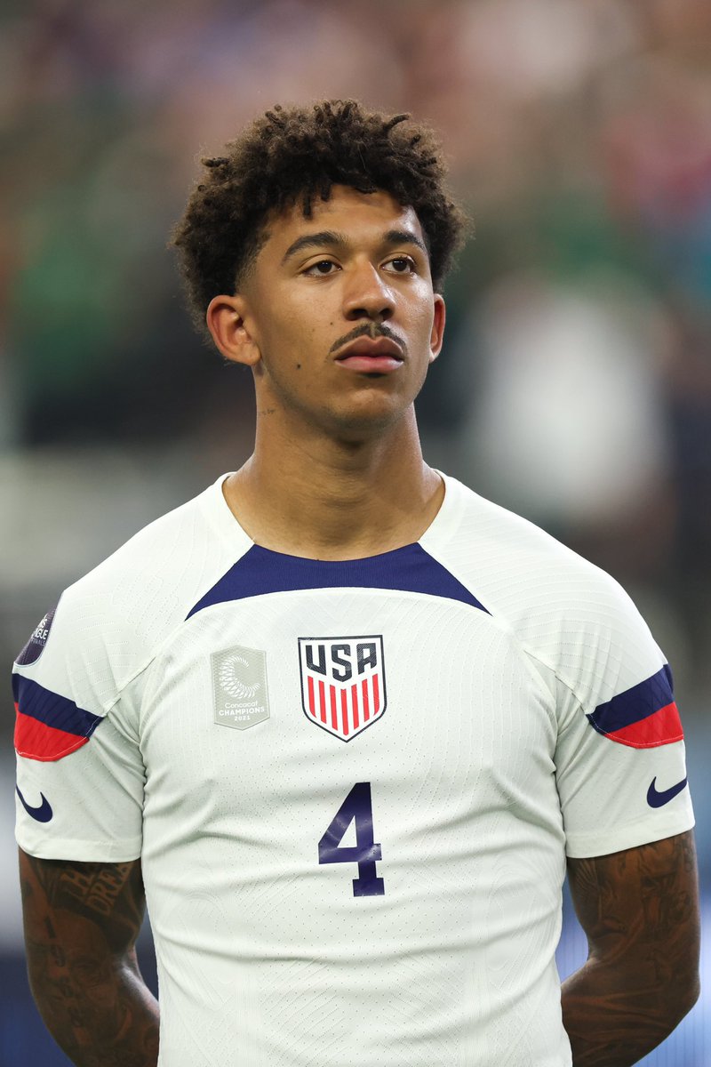 🇺🇸 Chris Richards vs. Canada

• 1 goal
• 1 big chance created
• 1x hit woodwork
• 2 key passes
• 3 blocks
• 6 clearances
• 100% aerial duels won
• 0x dribbled past ⛔️
• MOTM 🌟
• Nations League Title 🏆

One of the top CB performances the U.S. has seen in recent memory.