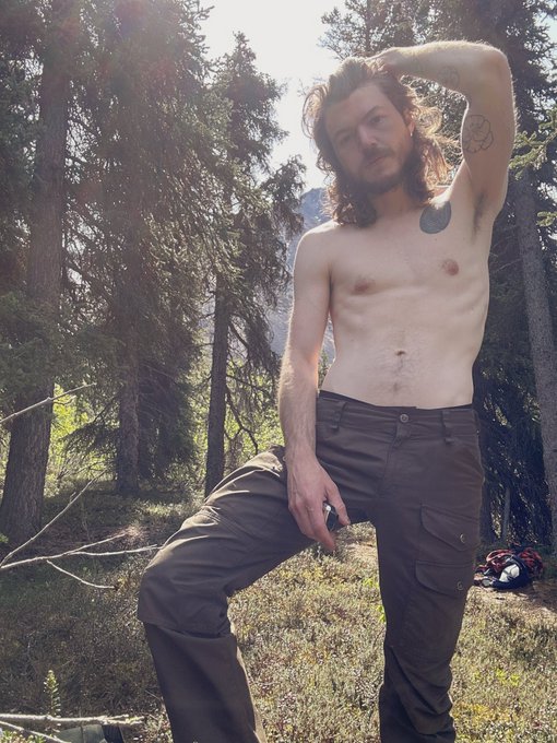 Pit stop forest walk https://t.co/94zg2OT3EK