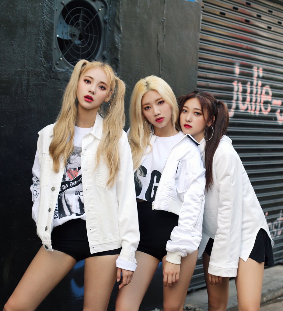 ODD EYE CIRCLE, consisting of Kim Lip, JinSoul and Choerry, will reportedly make their comeback in mid-July.

🔗: n.news.naver.com/entertain/arti…