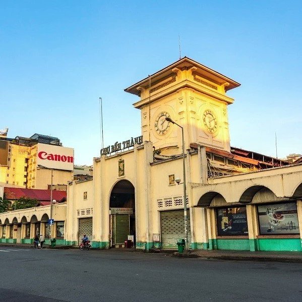 Ben Thanh Market is located in the center of Hồ Chí Minh City, Vietnam. The market is one of the earliest surviving structures in Saigon and an important symbol of the city. Ben Thanh Market is a famous destination for many local and foreign tourists from all around the world.