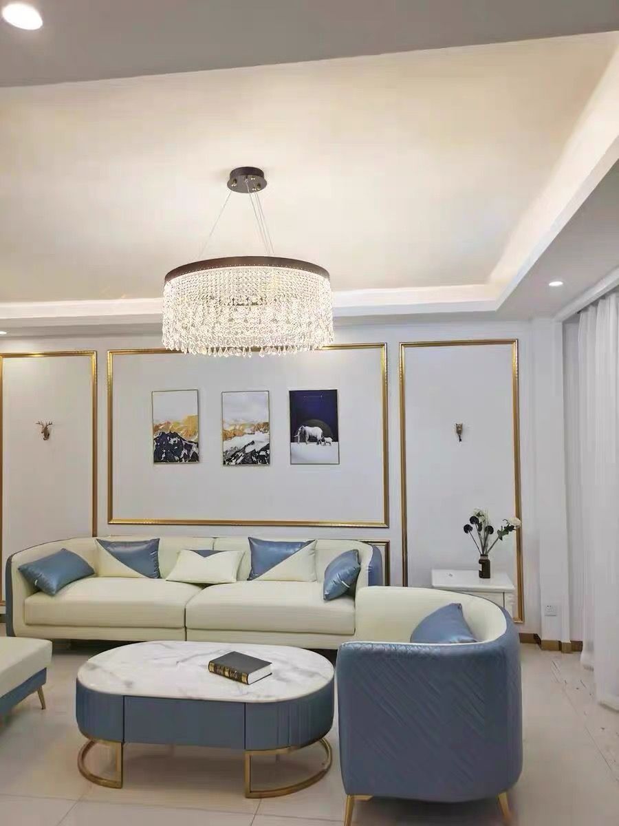 SofaryLighting's tweet image. Our customer, Michael W., says about this chandelier: '✨This chandelier is every bit as beautiful in person, if not even more beautiful. All the parts arrived in the box, and there were a few extras in case of crystal breakage. Love it!❤️
#sofary  #sofary #mysofary #homedecor