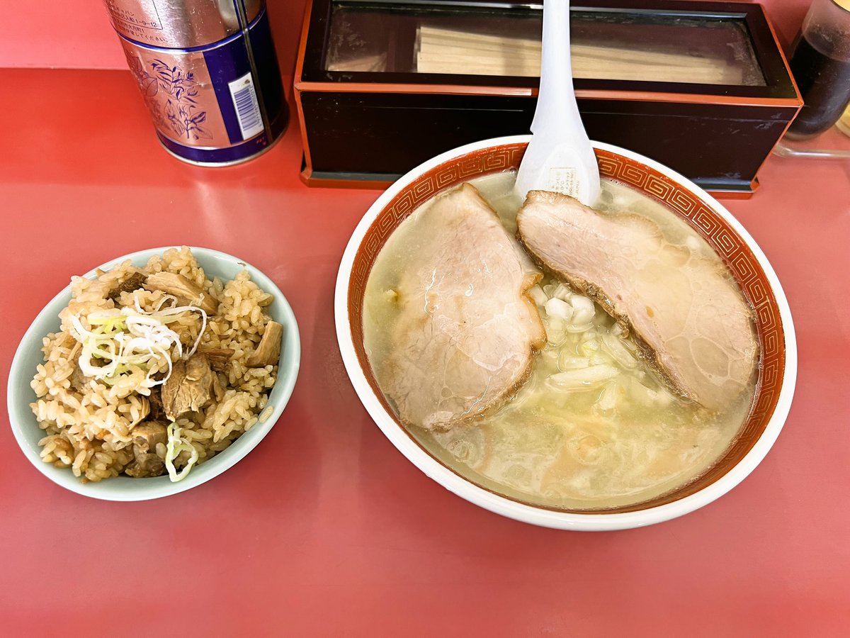 echidonchirimen's tweet photo. ニューハルピンにて
ゴールデンオニオンとぶためし
今日も美味しくいただきました😊
#ニューハルピン
#HALPINIST
#カサハラモータース
#NAOETSU_CITY_PUNKS
#60laps https://t.co/Mzg4of3hBM