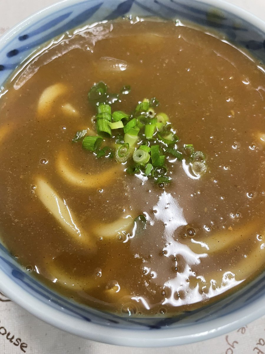 yoihiro_drunker's tweet photo. 昼ごはんスタート！
・カレーうどんミニ（50円）
あさりと、かつおの出汁　ダブルスープ
旨味は、抜群だが、
あさりの風味が、消えてる笑
カレー強いし
そんな味です^_^
#備忘録めし #料理男子 #料理好きな人と繋がりたい #おうちごはん https://t.co/ZIk3wODNRk