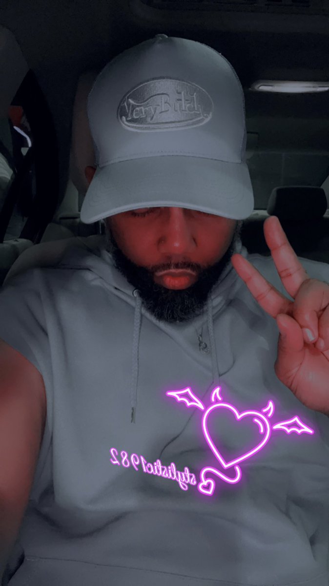 ChrisLamar82's tweet photo. Yooooooo let me tell you @verybutch Iβm bout to order a couple more hats! I am Very pleased. The Shipping was fast, and packaging was to cute!!! #verybutch #happycustomer https://t.co/ngC04DRwmW