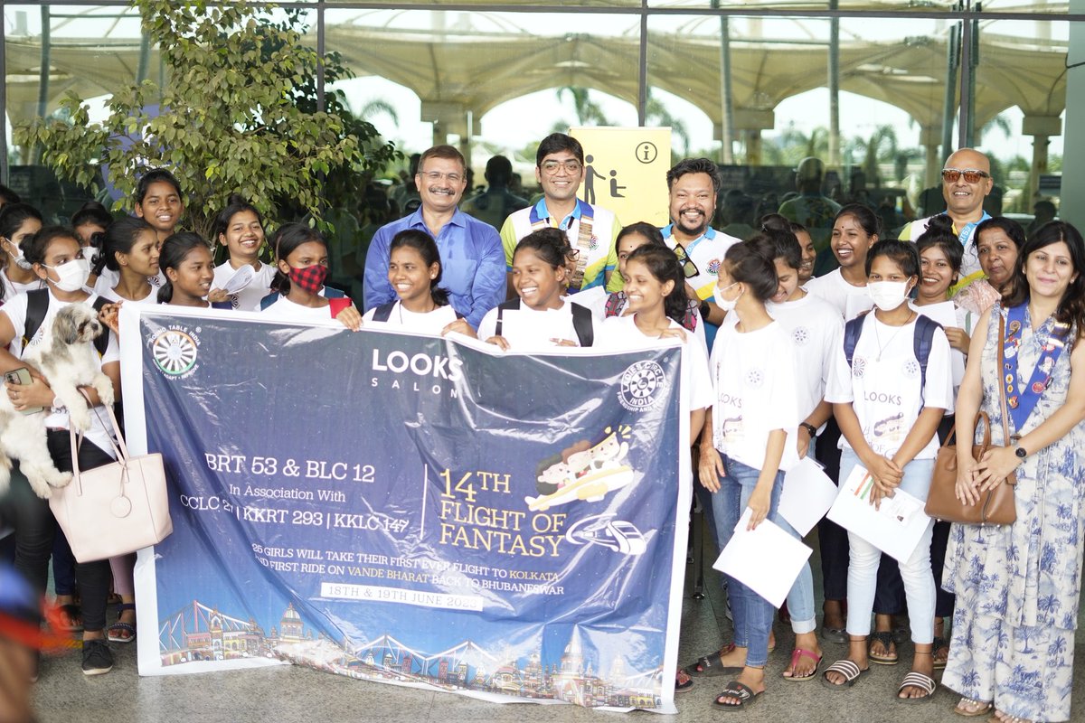 roundtable53's tweet photo. BRT53 &amp; BLC12 embarked on the 14th Flights of Fantasy (FOF) an incredible experience for 25 wonderful girls for their FIRST EVER flight experience. @arunbothra ji thank you for flagging off and supporting the kids
#FlightsOfFantasy #flightofdreams #dream #girlempowerment https://t.co/tdNeLnK3E9