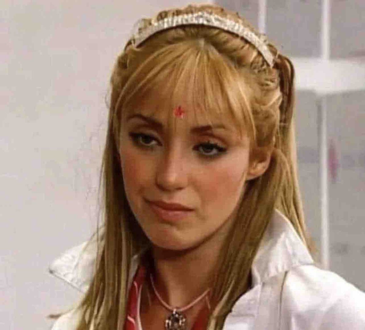— ¿Y lo amabas?

— Weeey, yo lo mantenía.