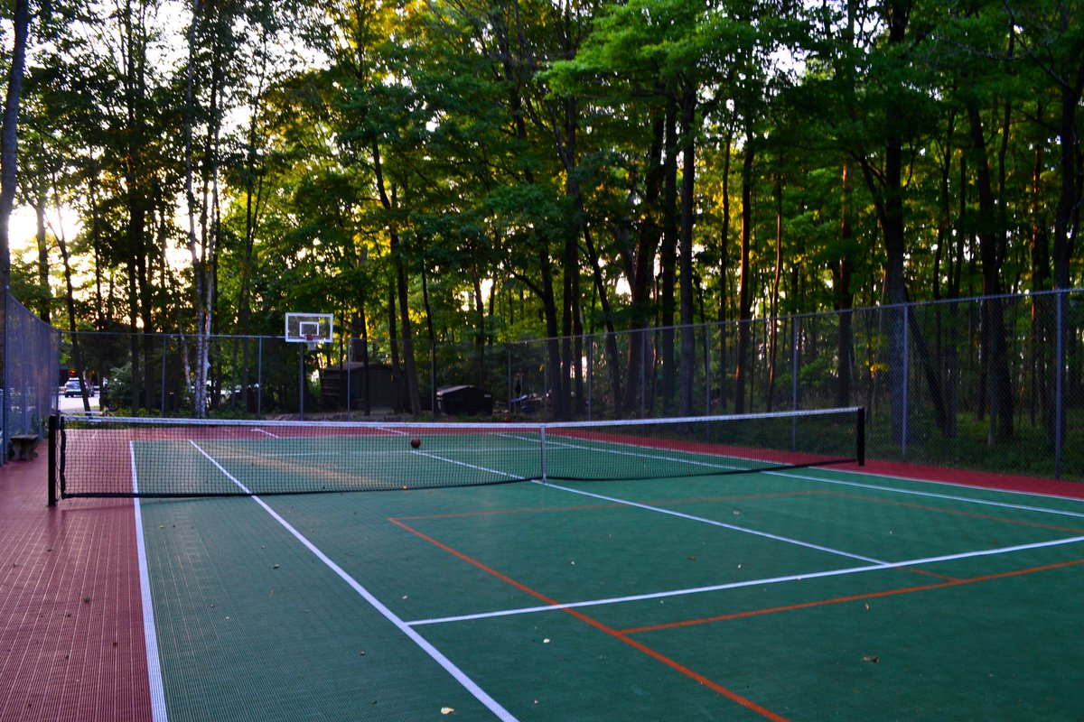 Could you make this shot? 🏀

#doorcounty #wisconsin #vacation #hotel #resort #booknow #basketball