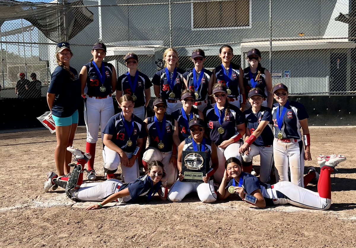 Fanucr2's tweet image. Congratulations Stack 14U!  They attended the AST Bownet Summer Jam tournament this weekend.  They battled and became the Silver Champions.  A shout out to Coach Cummesky and Coach KT, parents and MOST OF ALL the amazing athletes that make up this team.  #thestack #stackfam♥️
