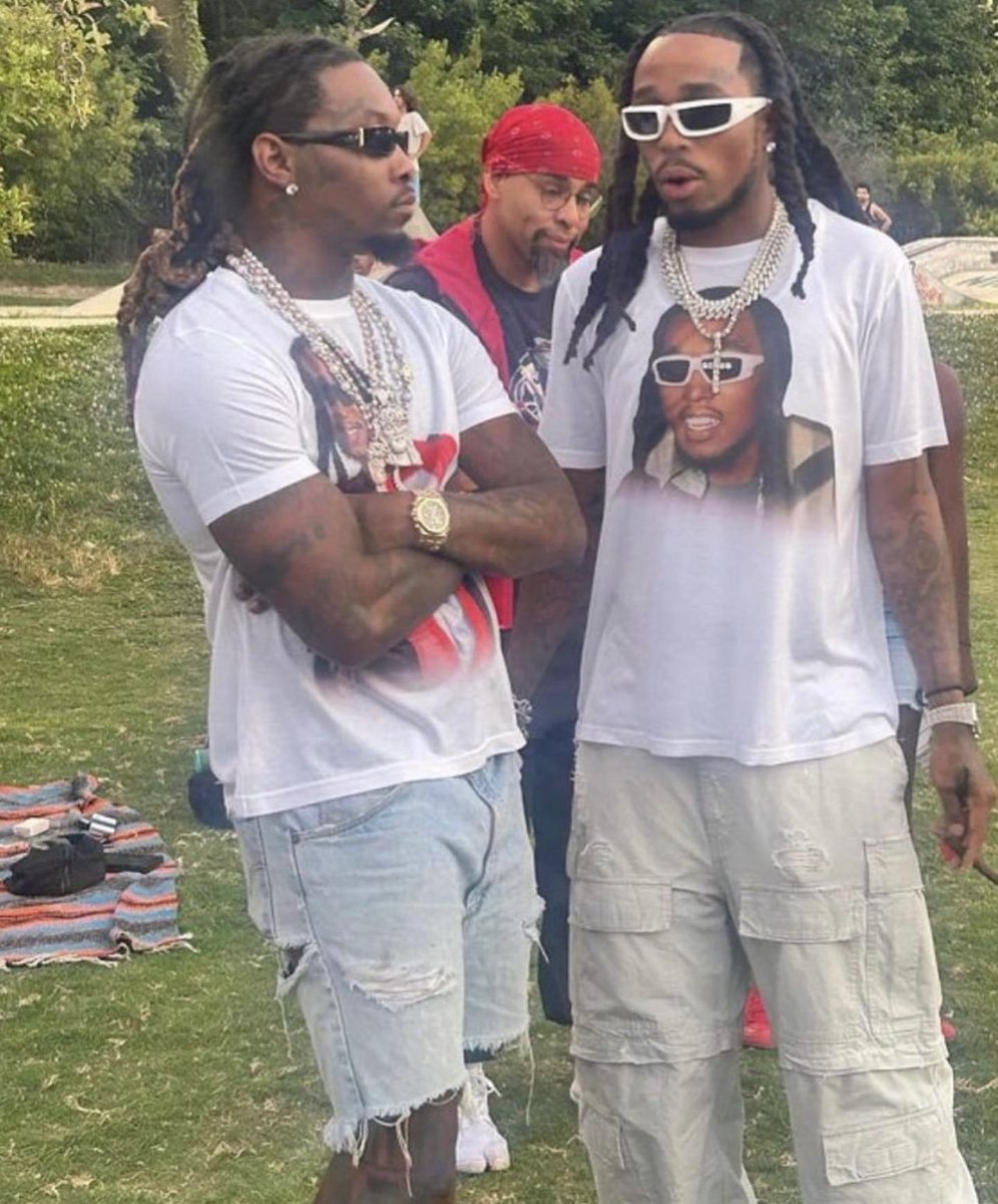 DebatingHipHop_'s tweet photo. i’m actually so happy to see Offset and Quavo together for Takeoffs birthday https://t.co/ttlfOxURqb