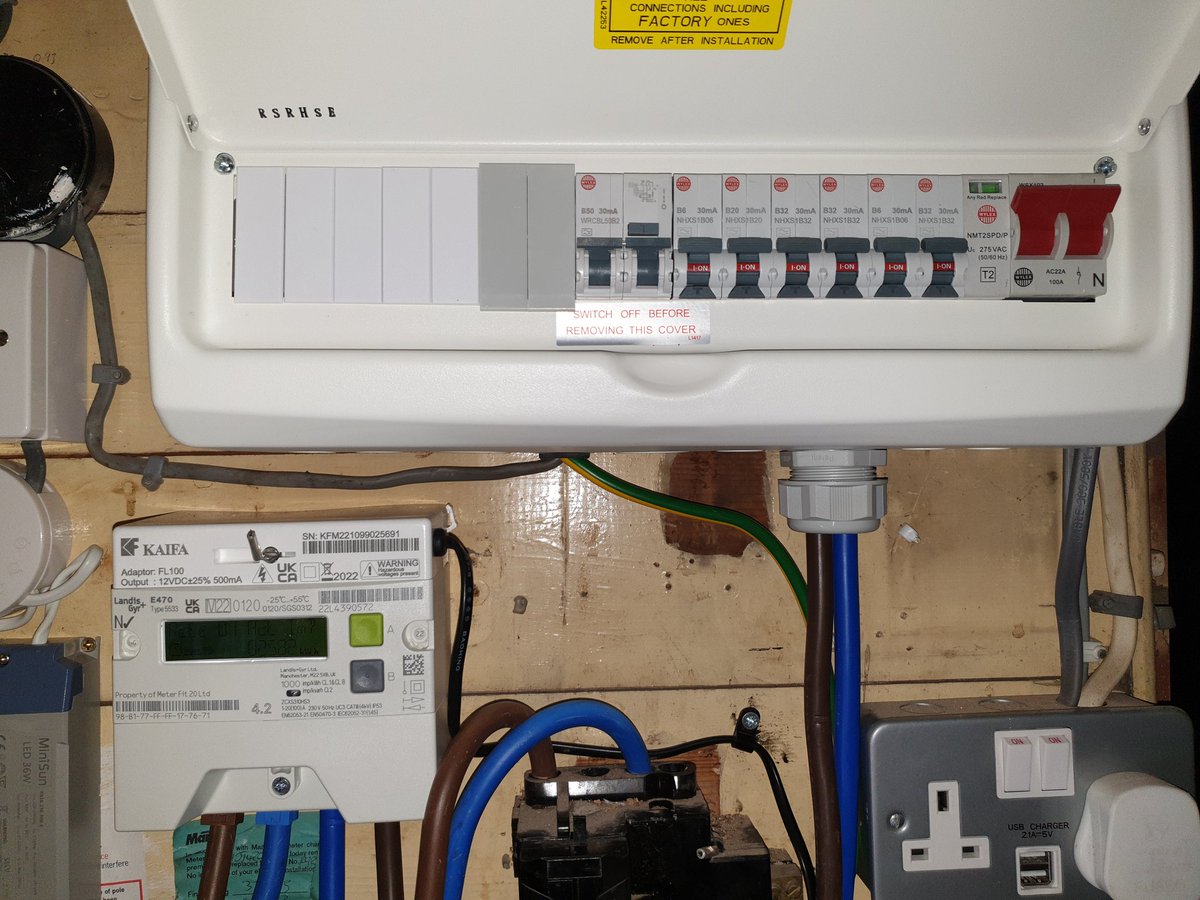 Upgrade from split board to RCBO with SPD😀#Electrician #WirralElectricians
#WestKibyElectricians
#Heswall 
#NestonElectricians #ChesterElectricians 
#Neston #Wirral #Chester #WestKirby #safety #officialNICEIC #trustatrader #checkatrade
Ant
07779221720
acewirral.com