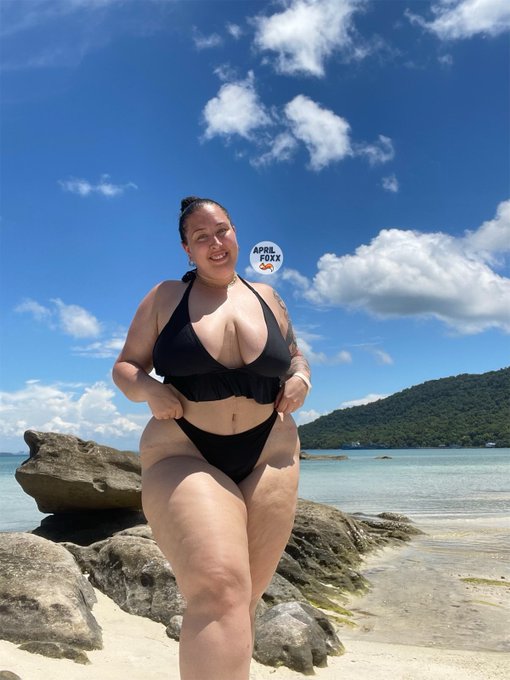 1 pic. Would you come to paradise with me? ?️ https://t.co/kY6xvudpTt