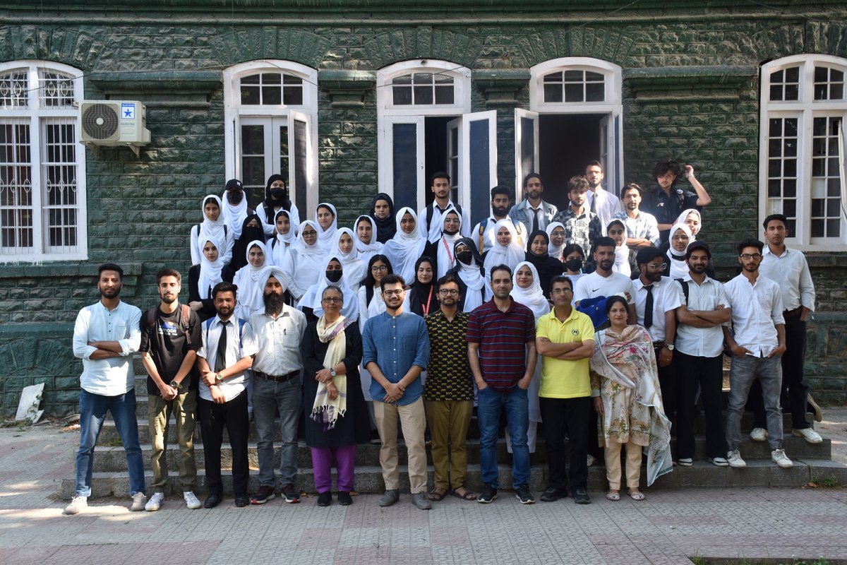 RisingKashmir's tweet photo. 2-day #FilmFest concludes at #GCWMARoad

https://t.co/NasB6VQIrH https://t.co/2r6DRQtYs4