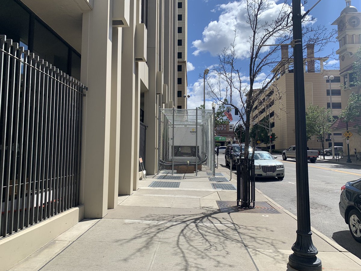 @RiverfrontSpo and just when I was starting to trust that @DowntownSpokane wanted people back. (Because this ten inch sidewalk looks super accessible)