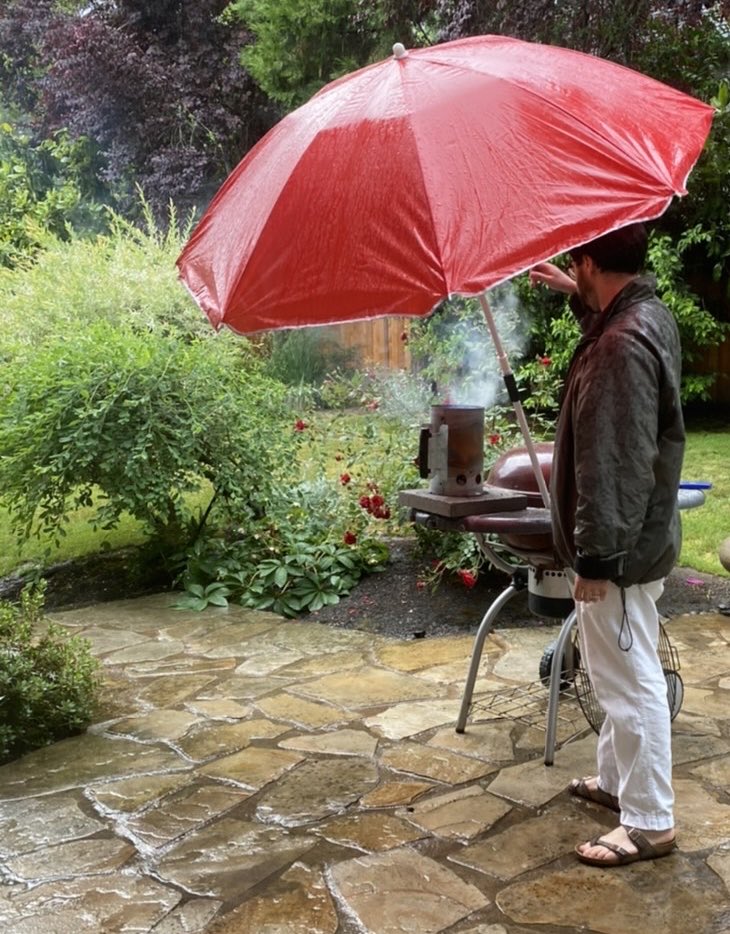 A little #PDX rain won’t keep me from firing up the #weber grill.