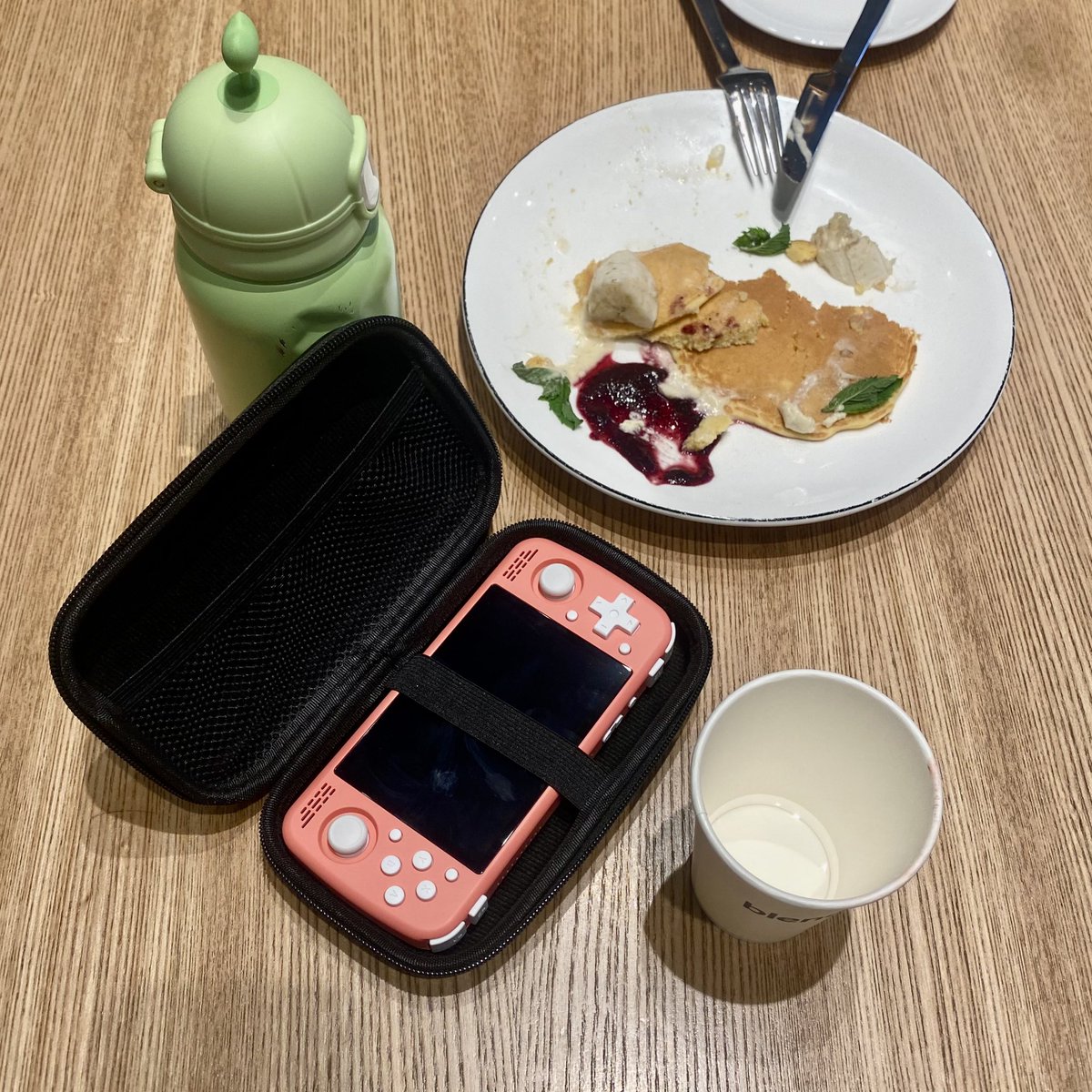 gogamegeek's tweet photo. Who can say no to a pink machine?

#RETROGAMING #aftertea #ktr1 #gogamegeek https://t.co/EEQ8sPC0de