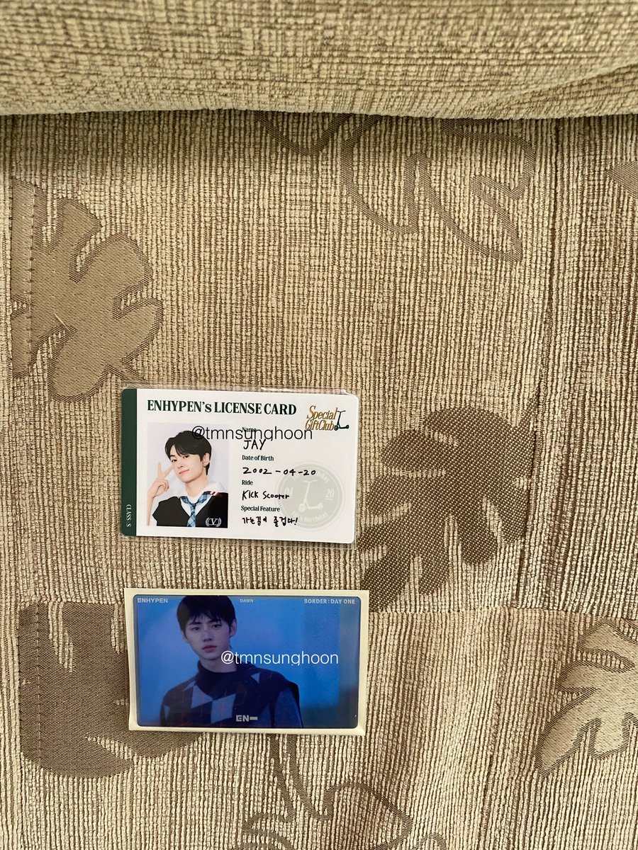 tmnsunghoon's tweet photo. พร้อมส่ง ลกดซาวเวฟบั้มแรก ซองฮุน ฟิล์มลอกแล้วนะคะ +  special package birthday merch jay เมิชวันเกิดเจย์ ได้ของตามภาพค่ะ กล่องนอกมีรอยนะคะ 4000 รวมส่ง สนใจทักได้ค่ะ #ตลาดนัดenhypen #ตลาดนัดเอนไฮเพน lucky draw soundwave border day one sunghoon ❌film 엔하이픈 양도 성훈 사웨 데이원 https://t.co/SIPvPKPXNF