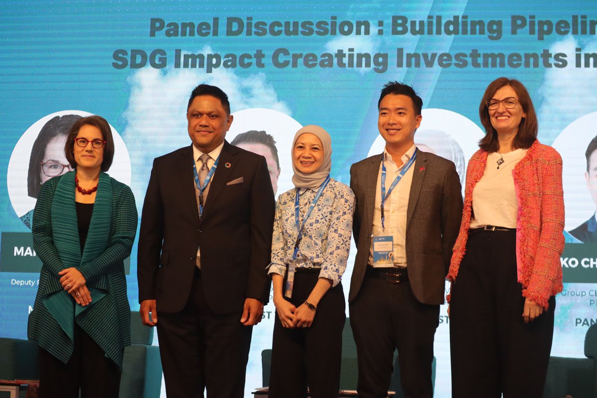 MyUNDP's tweet photo. Kicking off the 🇲🇾SDG Investor Map launch today, a versatile panel w/ representatives from the financial/ venture-capital industries, UNDP, &amp; private sector.

Discussions on: ESG vs SDG-impact investing; enabling policy; investor readiness; capacity-building &amp; partnerships📊🌱 https://t.co/khCZgRHJvI