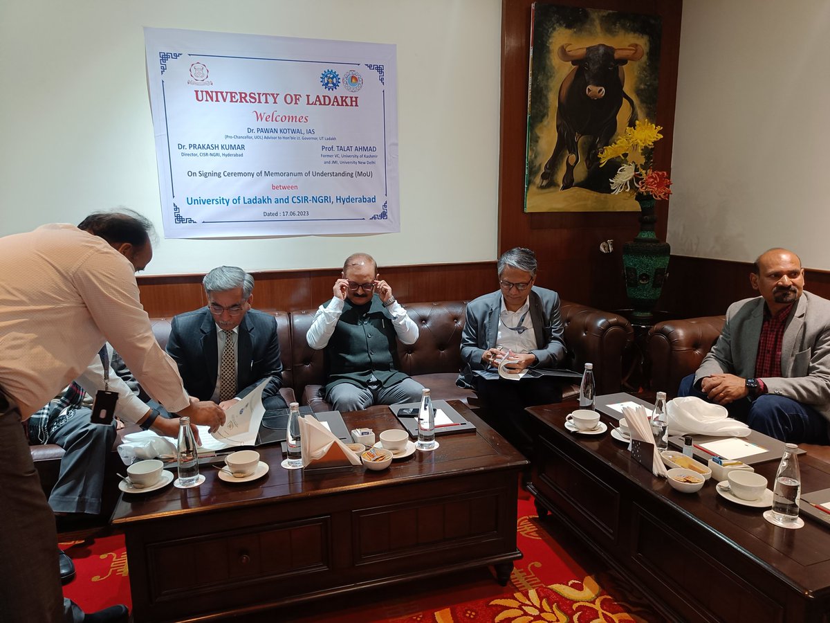 ULadakh's tweet photo. CSIR-National Geophysical Research Institute (CSIR-NGRI) signed an MoU with University of Ladakh (UOL) on June 17, 2023 for having S&amp;T collaborations in the areas of geophysical mapping, earthquake hazard, geothermal energy and groundwater studies. https://t.co/azvUD4WjiH