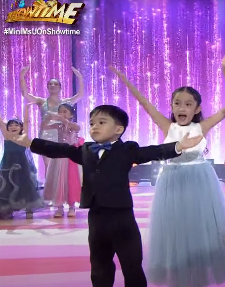 rsplawers's tweet image. mukhang little ion omg huhu cute argus!!!

#MiniMsUonShowtime 
#ViceGanda | #IonPerez | #ViceIon