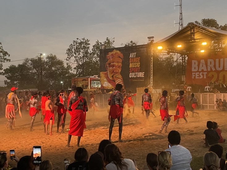 Over 50 people from the Thamarrurr region recently headed to Barunga Festival for a weekend of softball, art sales, culture workshops, singing, dancing, meeting new people , and seeing old faces.

Read more at: thamarrurr.org.au/news/barunga-f…

#ThamarrurrDC