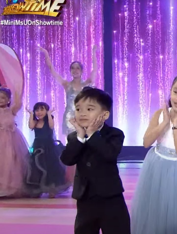 rsplawers's tweet image. mukhang little ion omg huhu cute argus!!!

#MiniMsUonShowtime 
#ViceGanda | #IonPerez | #ViceIon