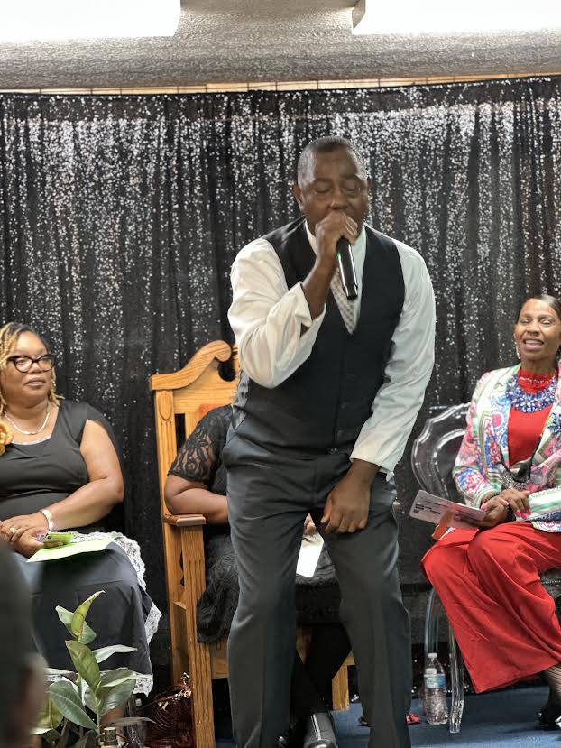 jerichoroad2951's tweet photo. JRAM' S Father's Day Program Pastor Lewis Sims Pt2 #shorts https://t.co/PhVVarQ80U via @YouTube 

#JRAM #JerichoRoadCommunityCenter #church #God #Jesus #HappyFathersDay #FathersDay #worship #praise #men #family #love #videoviral #women #kids #singing #Georgia #Macon #HopeOfGlory https://t.co/ZEBnHN7KaV