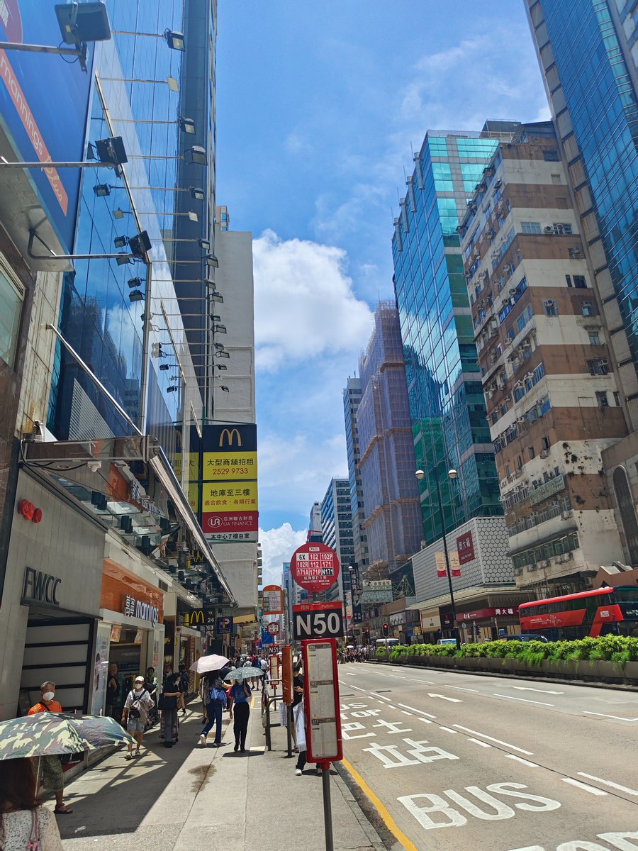 japer777777's tweet photo. 好热 https://t.co/JknTUiLiJ6