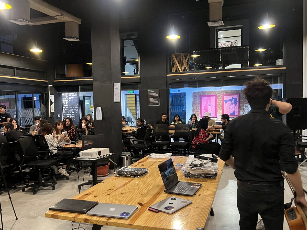 TheGraph_PK's tweet photo. Grateful for the opportunity to organize and host an incredible technical workshop yesterday! 
Received a great support from people our community😌

@graphprotocol @GraphAdvocates @Asadus16 https://t.co/r0FeMf9vkj