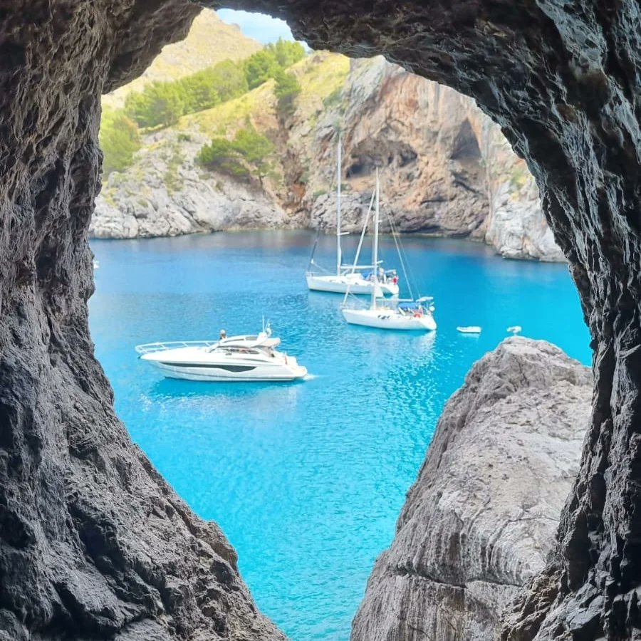 LouisaFMills's tweet photo. It has been a while... Some highlights from our hols from the Serra De Tramuntana mountains, Mallorca. #Spain #Travel #TwitterReturn https://t.co/ijfqrkRa8m