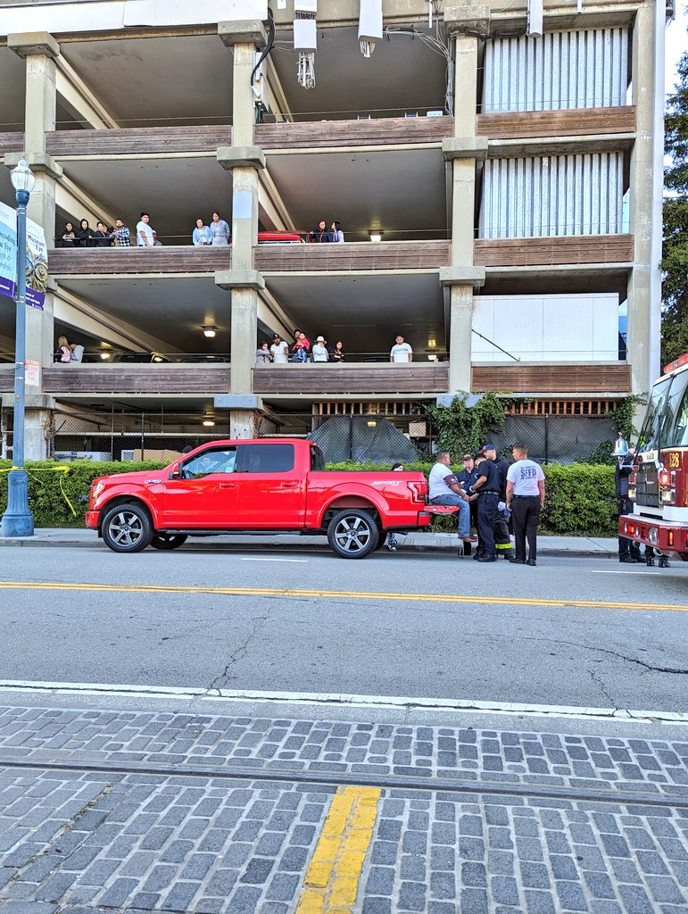 WeirdoWizard's tweet photo. Only my 2nd day in SF and I see a guy shooting 20+ rounds on the other guy in a car. I'm at Pier 39 (pretty crowded tourist place on weekends), it's around 7 pm, I hear gunshots behind my back and jump to the ground.

They injured 2 people in the firing. This place is a mess. https://t.co/uMErSoAmed