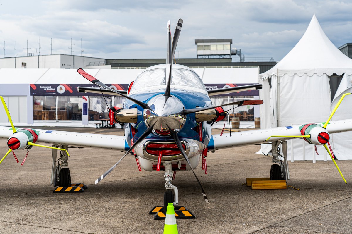 Airbus's tweet photo. The #EcoPulse demonstrator has made its debut at #ParisAirShow!  
Developed with @DAHER_official and @SAFRAN, EcoPulse provides advanced battery technology and aerodynamic modelling for hybrid-electric aircraft. It’s an exciting step on our journey to decarbonise aviation for the future of our industry. 
Learn more here: https://t.co/AXsg5HINXX

#ProgressWithPurpose