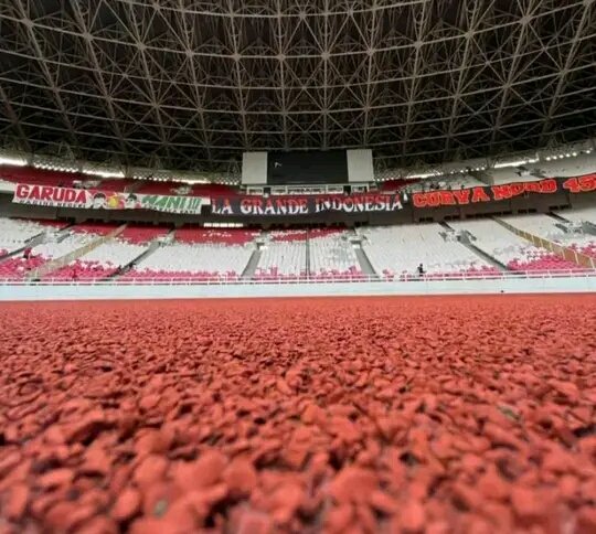 passionzhan's tweet photo. 👏 anak-anak dr papua akan mendamping pemain menuju ke lapangan
👏 ketum menjamin berlangsungnya koreografi dr suporter Indonesia asalkan tribun full merah-putih, bukan putih-biru.
👏 disiarkan langsung lebih dr 40 negara

mari menikmati TimnasDay ! https://t.co/bpH75m4Zk1