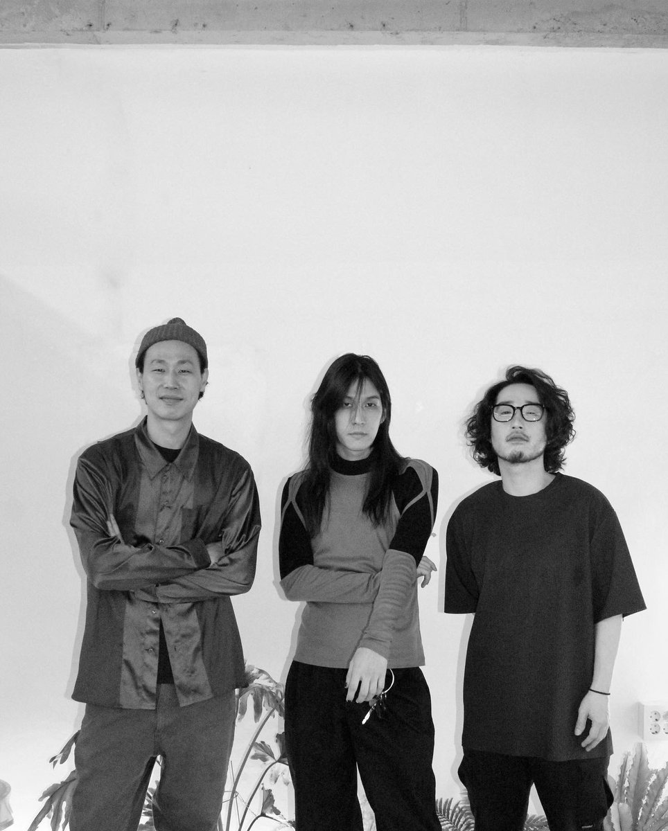 ☆ 공중캠프 presents walking together vol.177
: 문앤바운서스x만동
 
* 2023년 7월 7일(금) door open 19:00 / live start 20:00
* 예매 30,000원 / 현매 35,000원 (선착순 30명, 술/음료 주문 필수)

* 예매 양식 : forms.gle/m3DGAjkq3LocWX…

kuchu-camp.net/xe/board_free/…

#WalkingTogether