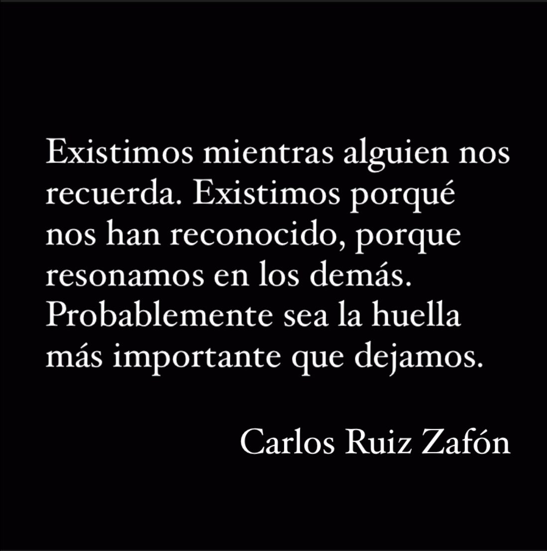 Bon dia!
¡Buenos días!

Hoy, en memoria de Carlos Ruiz Zafón (Barcelona, 25/09/1964- Los Ángeles, 19/06/2020).