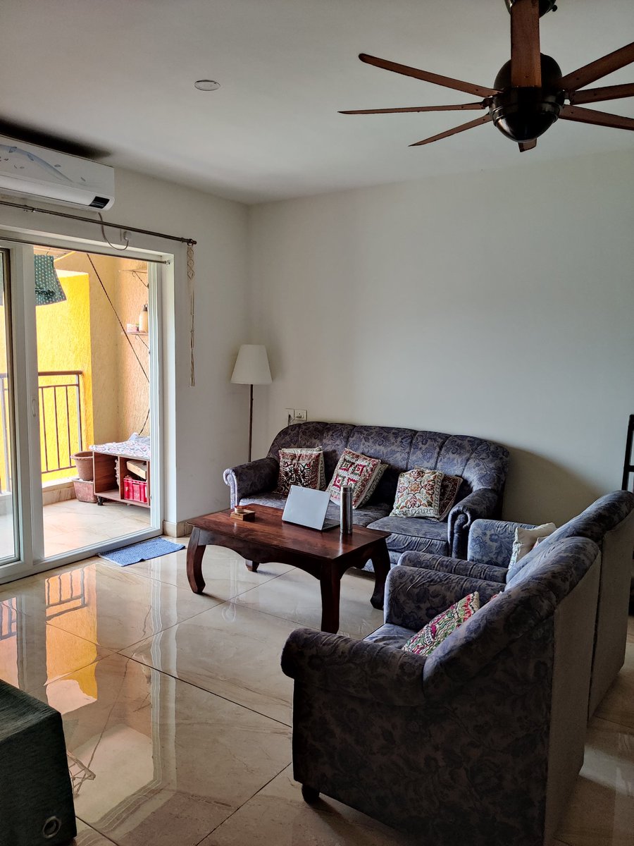 siddhi_mm's tweet photo. Looking for our 3rd flatmate for a gorgeous, fully furnished, 13th flr 3BHK w/2 balconies (yay view &amp; stupendous sunsets) in Sterling Ascentia, Bellandur.

Room has an att. washroom &amp; an AC. Rent ~27.2k (no brokerage!). Hit me up for deets &amp; pics!

@BangaloreRoomi @peakbengaluru https://t.co/FCEZXBWacr